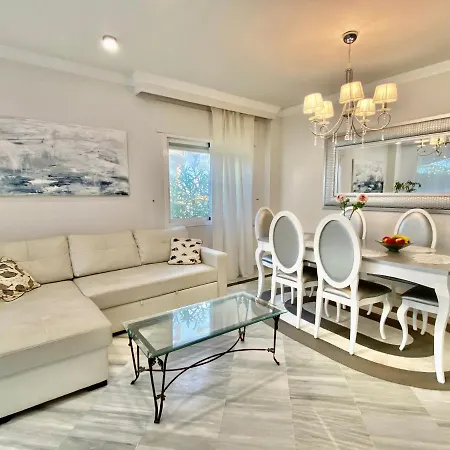 Golden Mile Beach Apartment *