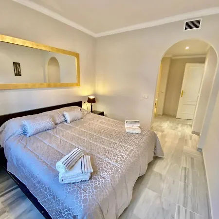 Golden Mile Beach Apartment *